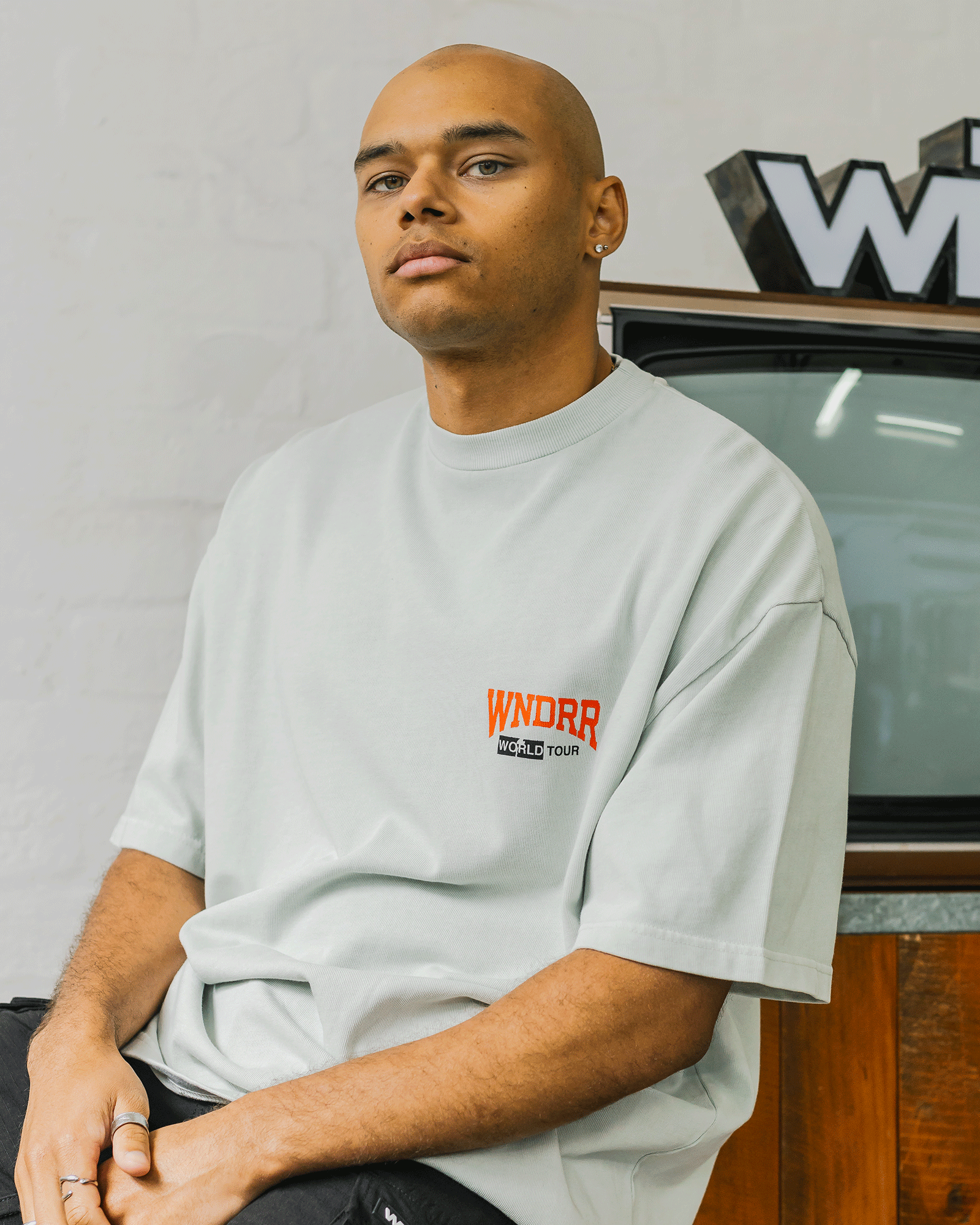 WORLD TOUR HEAVY WEIGHT TEE - WASHED WHITE