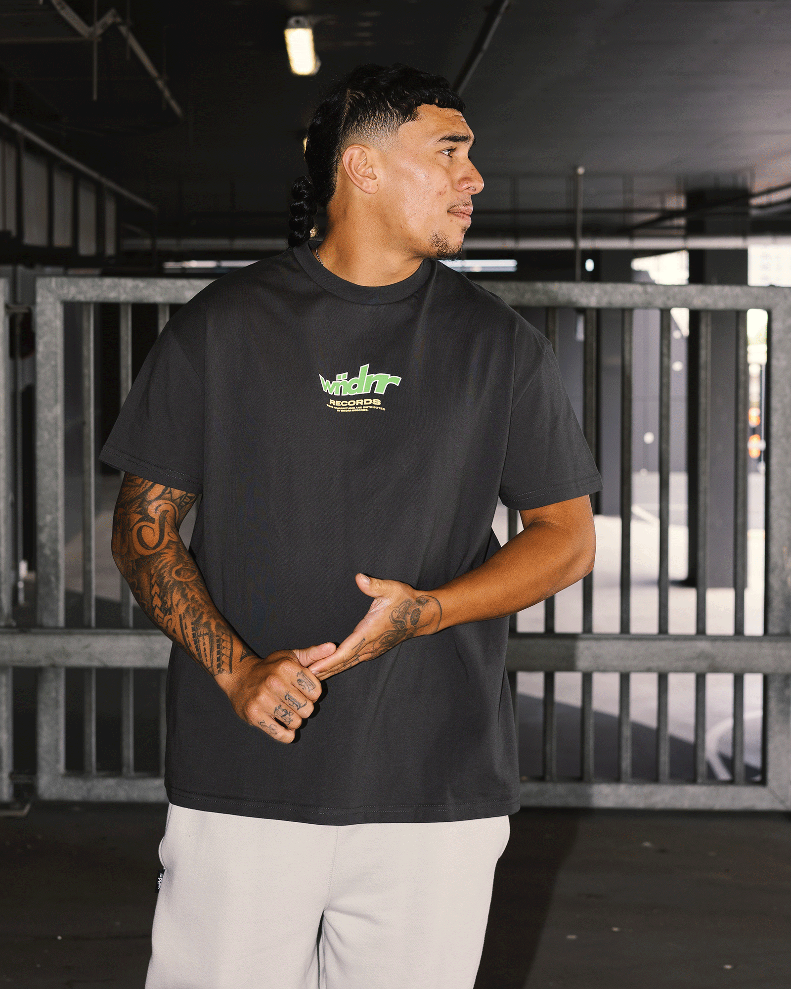 WARPED BOX FIT TEE - FADED BLACK