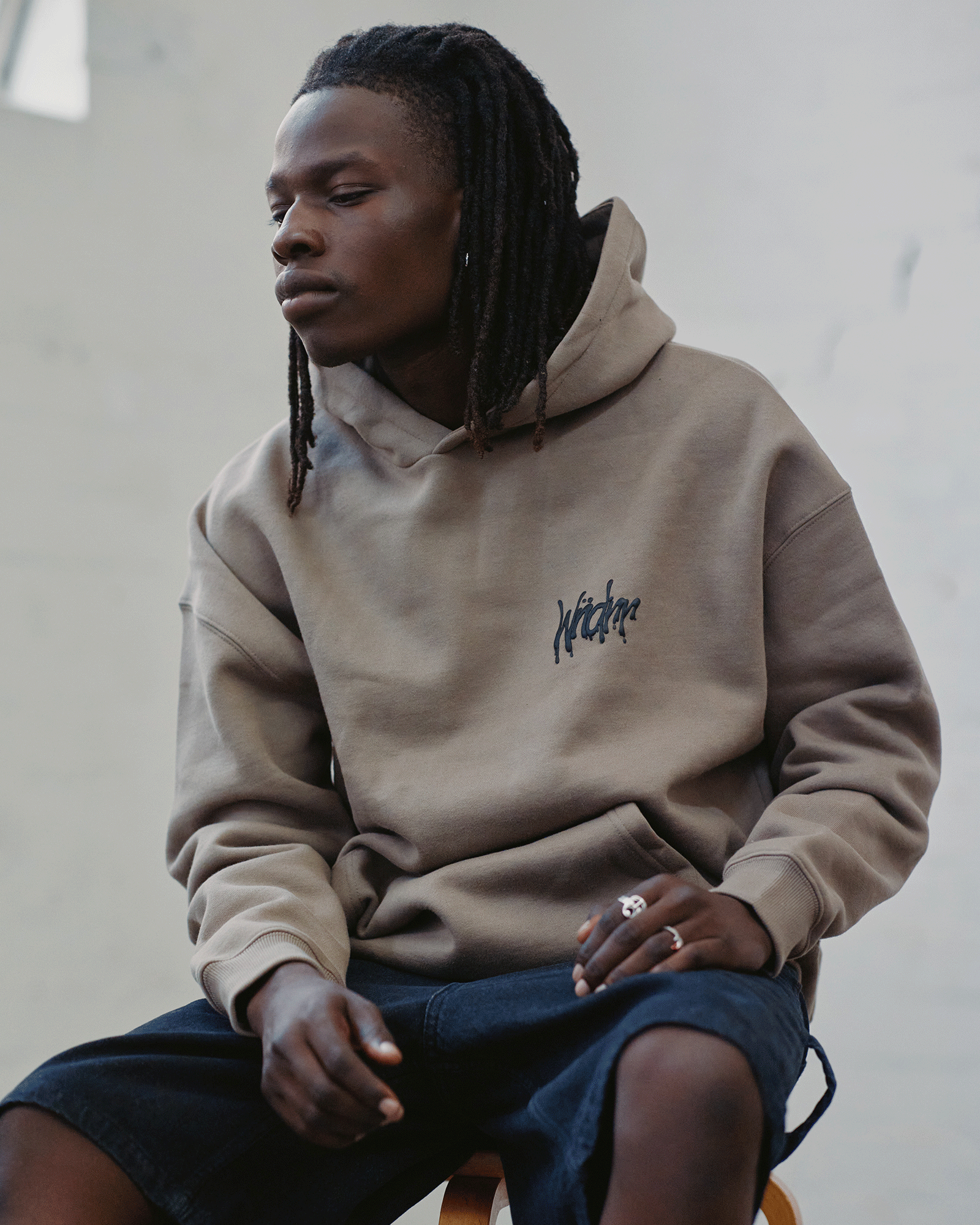 TOP TIER HOOD SWEAT - TAUPE