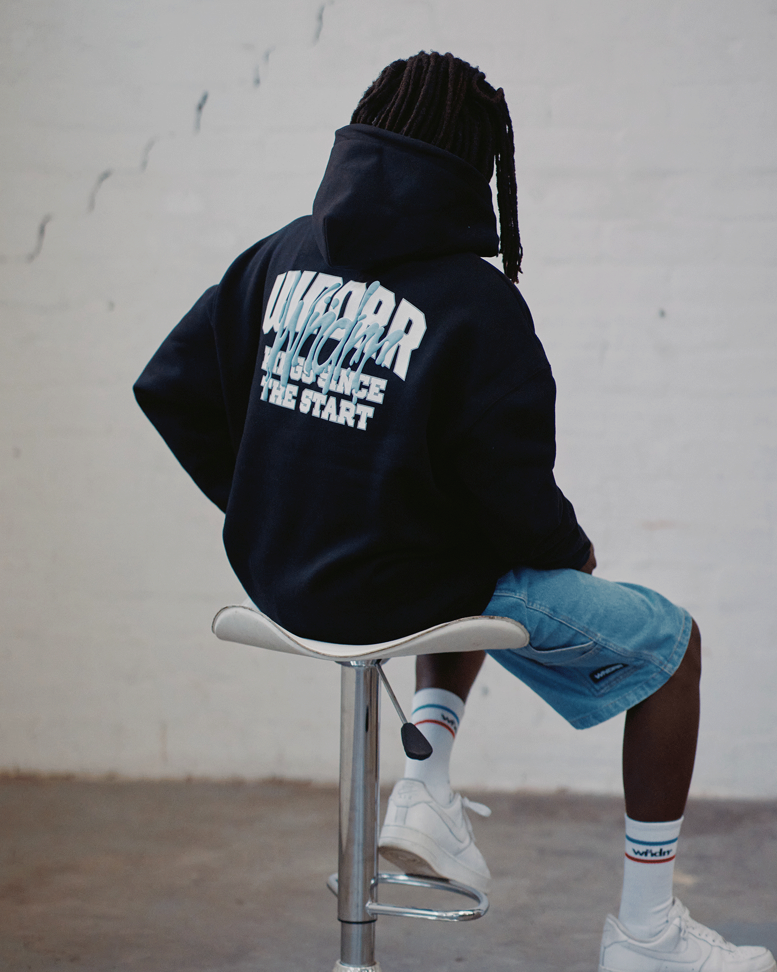 TOP TIER HOOD SWEAT - BLACK