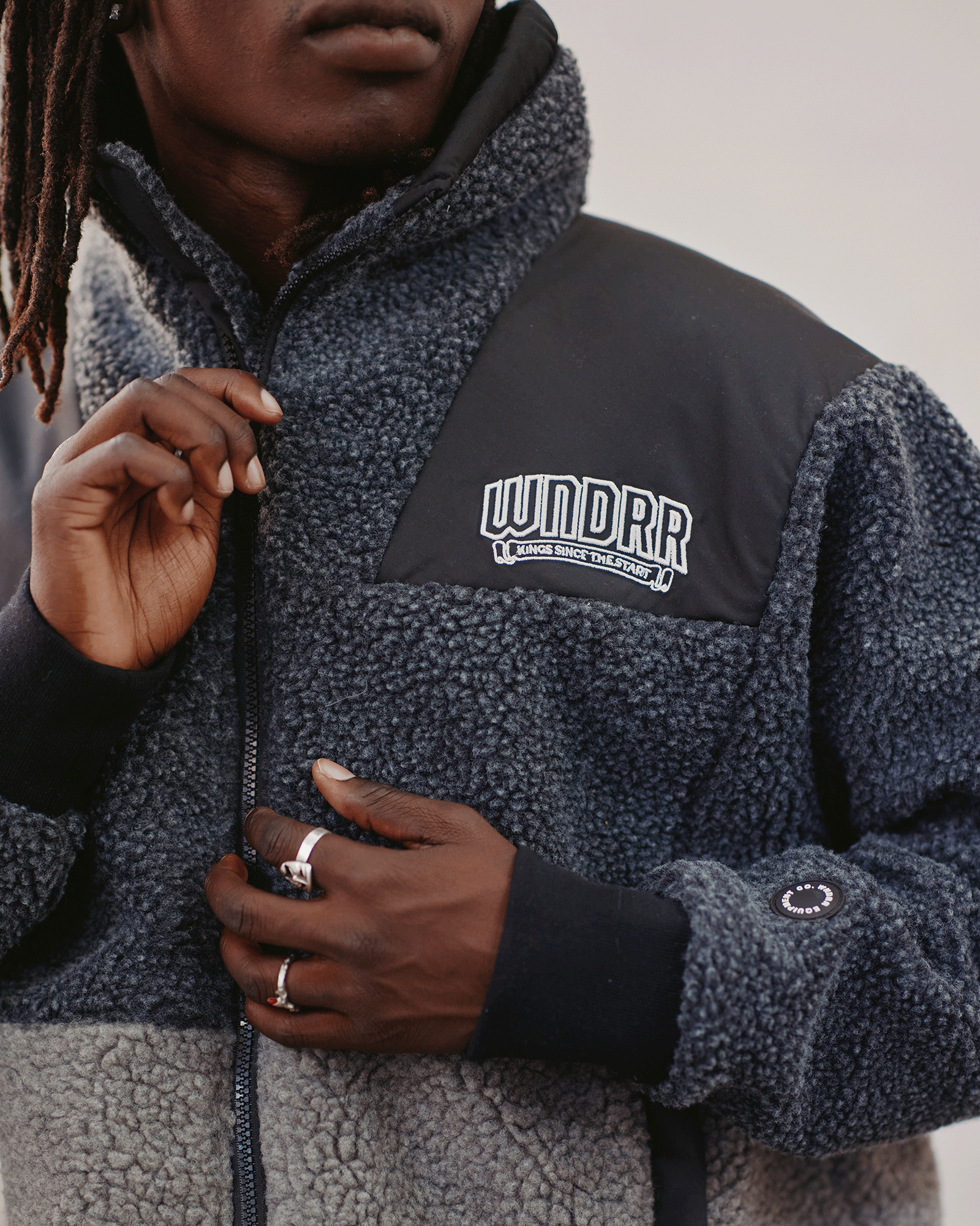 BANNER SHERPA JACKET - BLACK/GREY