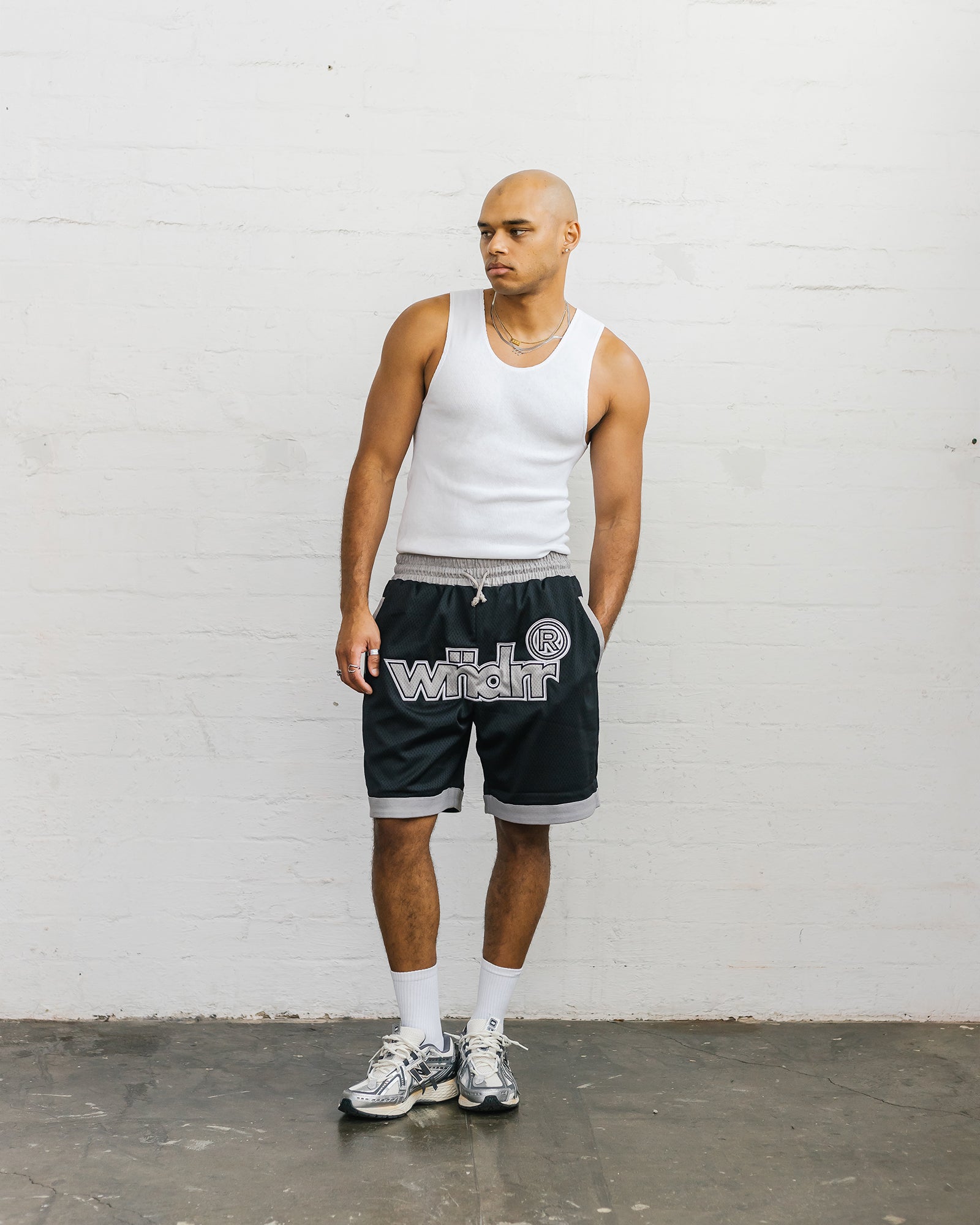 OFFCUT COURT SHORT - BLACK/GREY