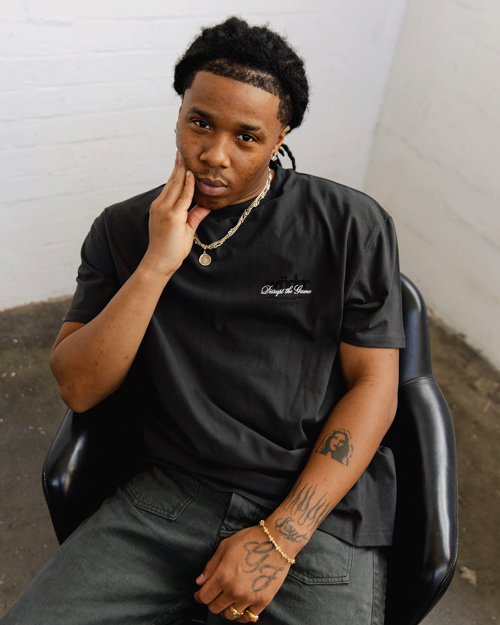 DISRUPT BOX FIT TEE - FADED BLACK